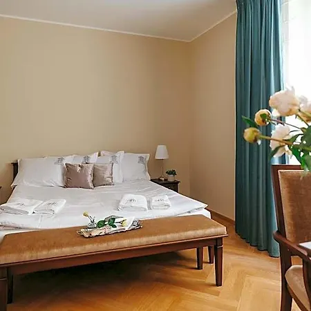 Kasztanowy Palac Szálloda