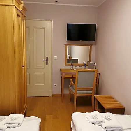 Szálloda Kasztanowy Palac
