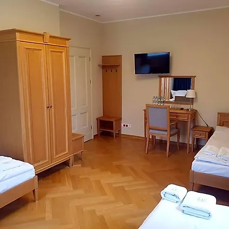 Kasztanowy Palac Szálloda 3*