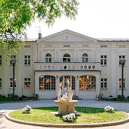 Kasztanowy Palac 3* Tarnowo Podgórne
